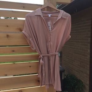 Thyme Maternity Pink Blouse with short sleeves